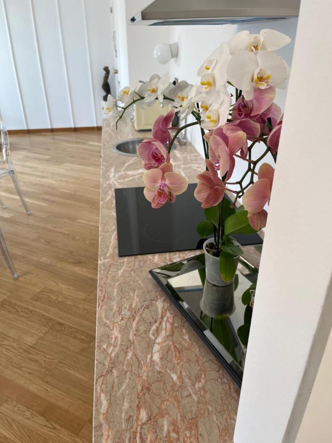 Imperial Terrace Suite Milan Bagian luar foto