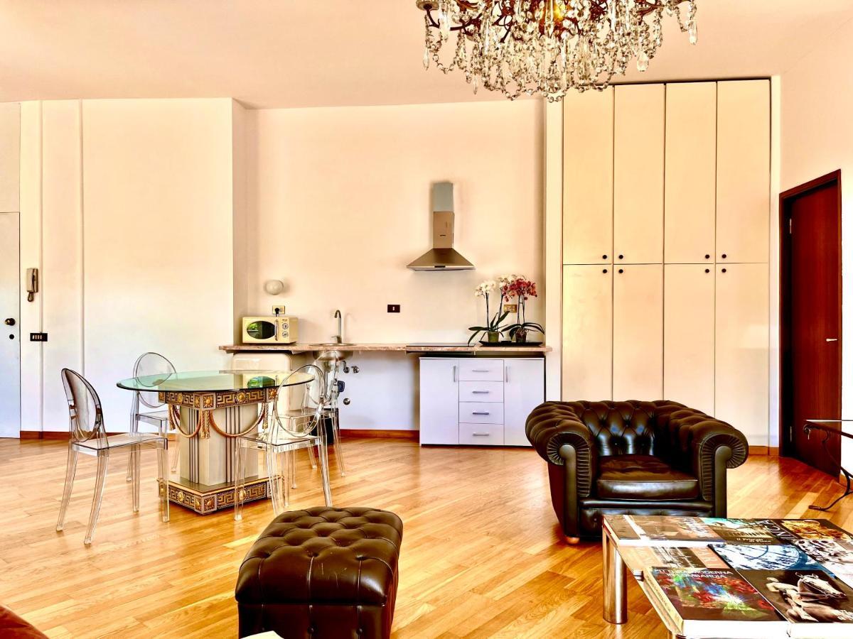Imperial Terrace Suite Milan Bagian luar foto